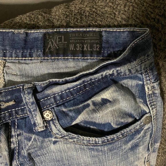 Jeans - Picture 2 of 5